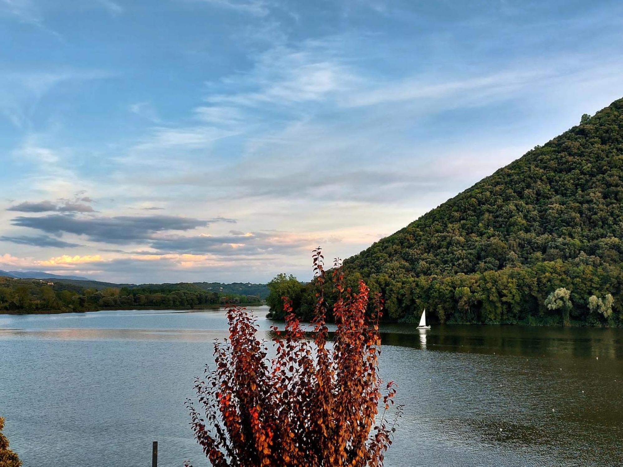 Le Finestre Sul Lago Пьедилуко Экстерьер фото